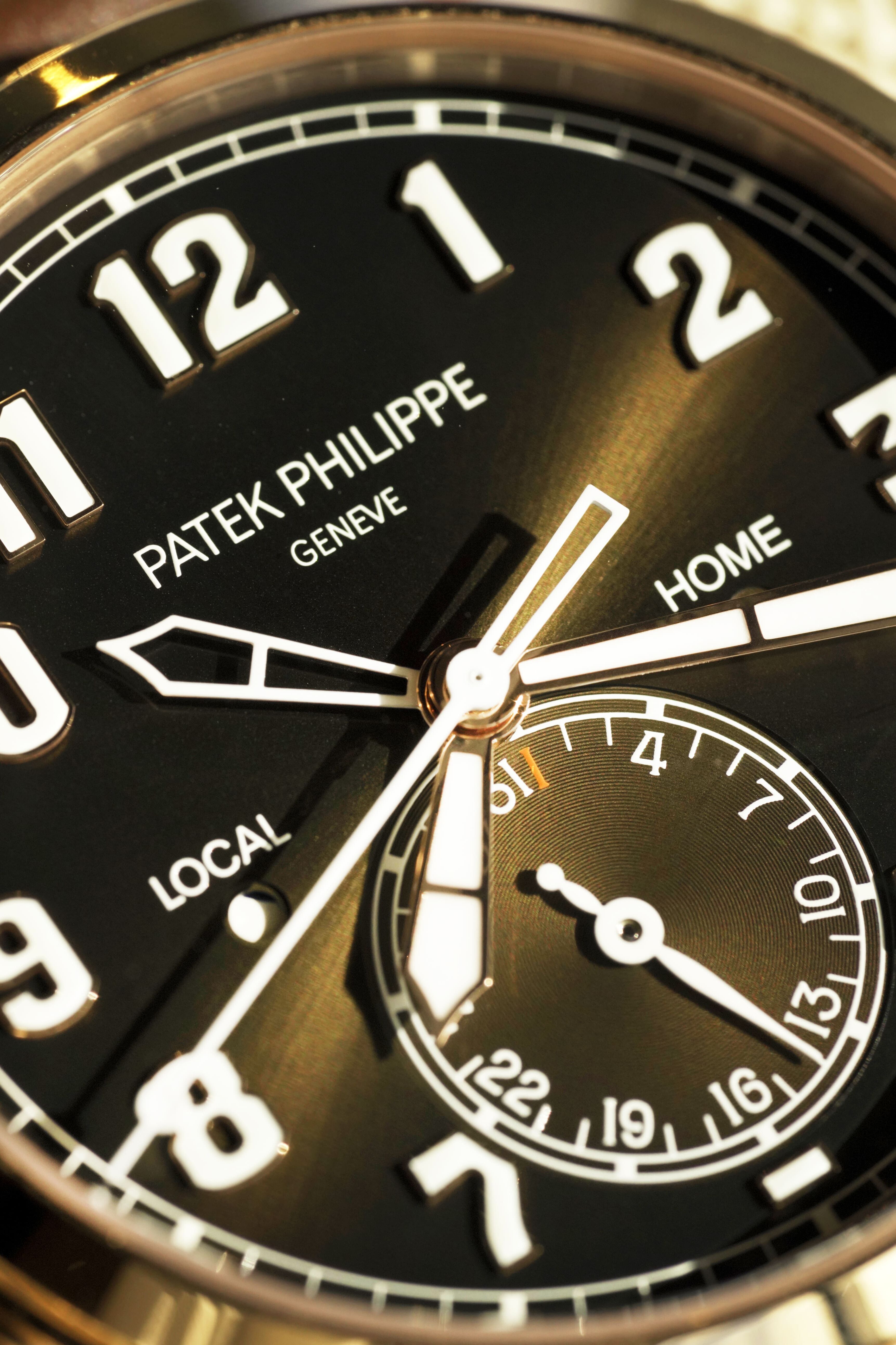 Patek Philippe-Calatrava Travel Time 5524R-008-min