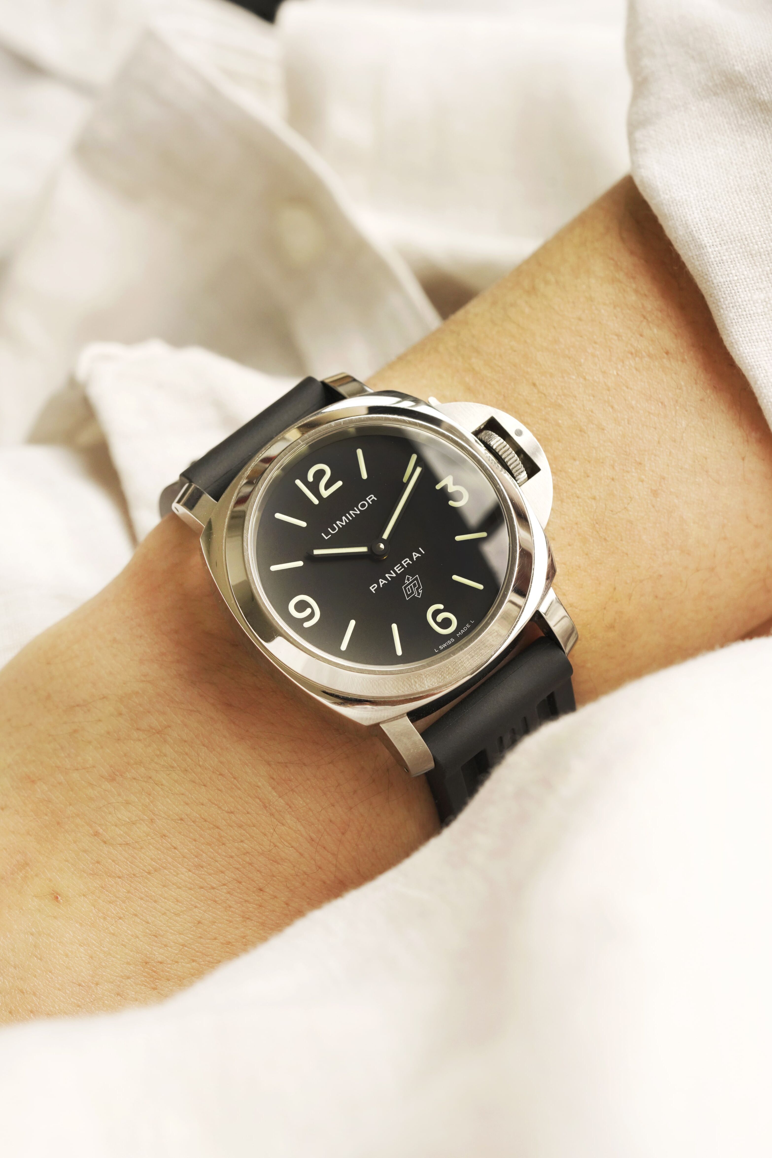 Panerai Luminor Base 01000 Black