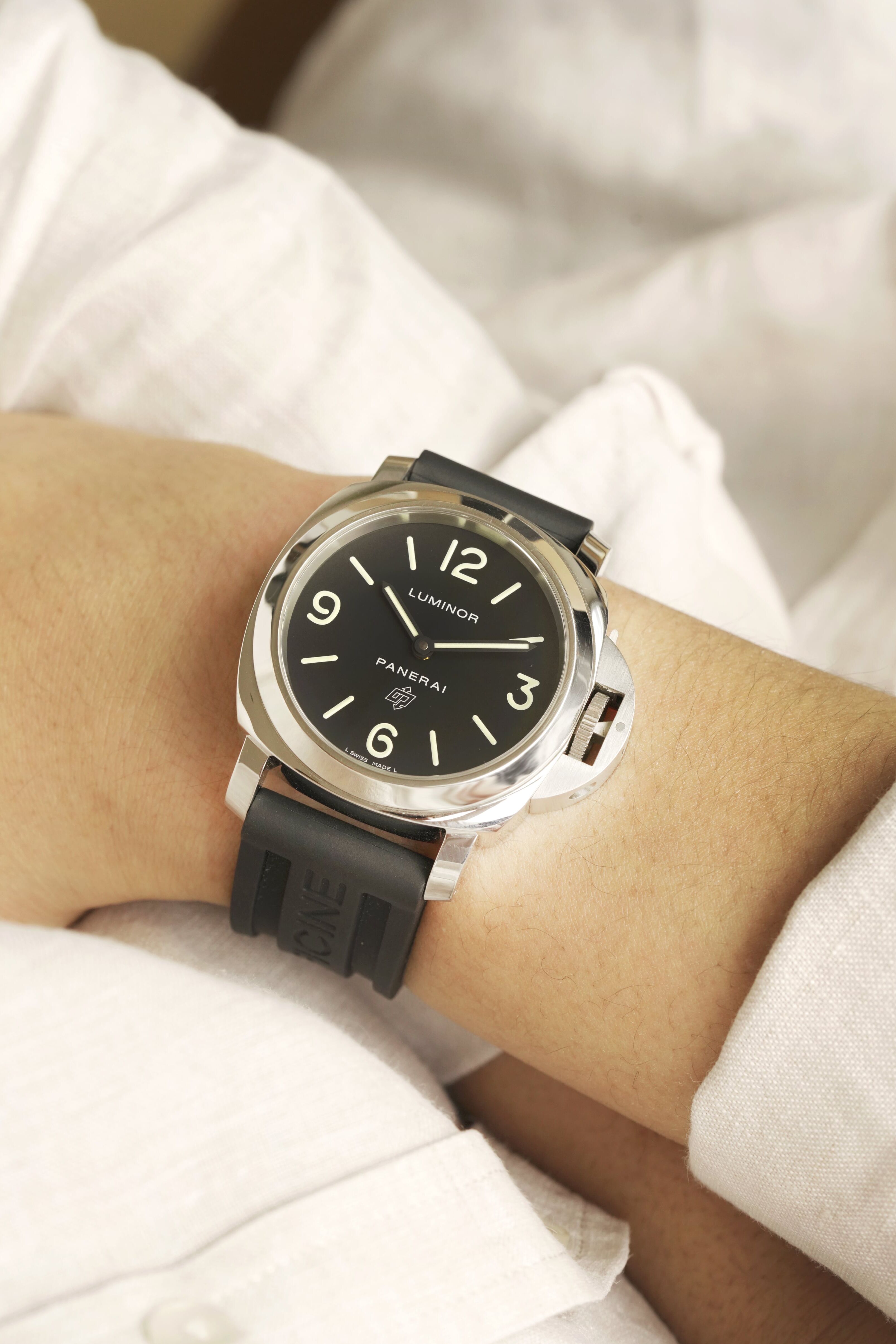 Panerai Luminor Base 01000 Black