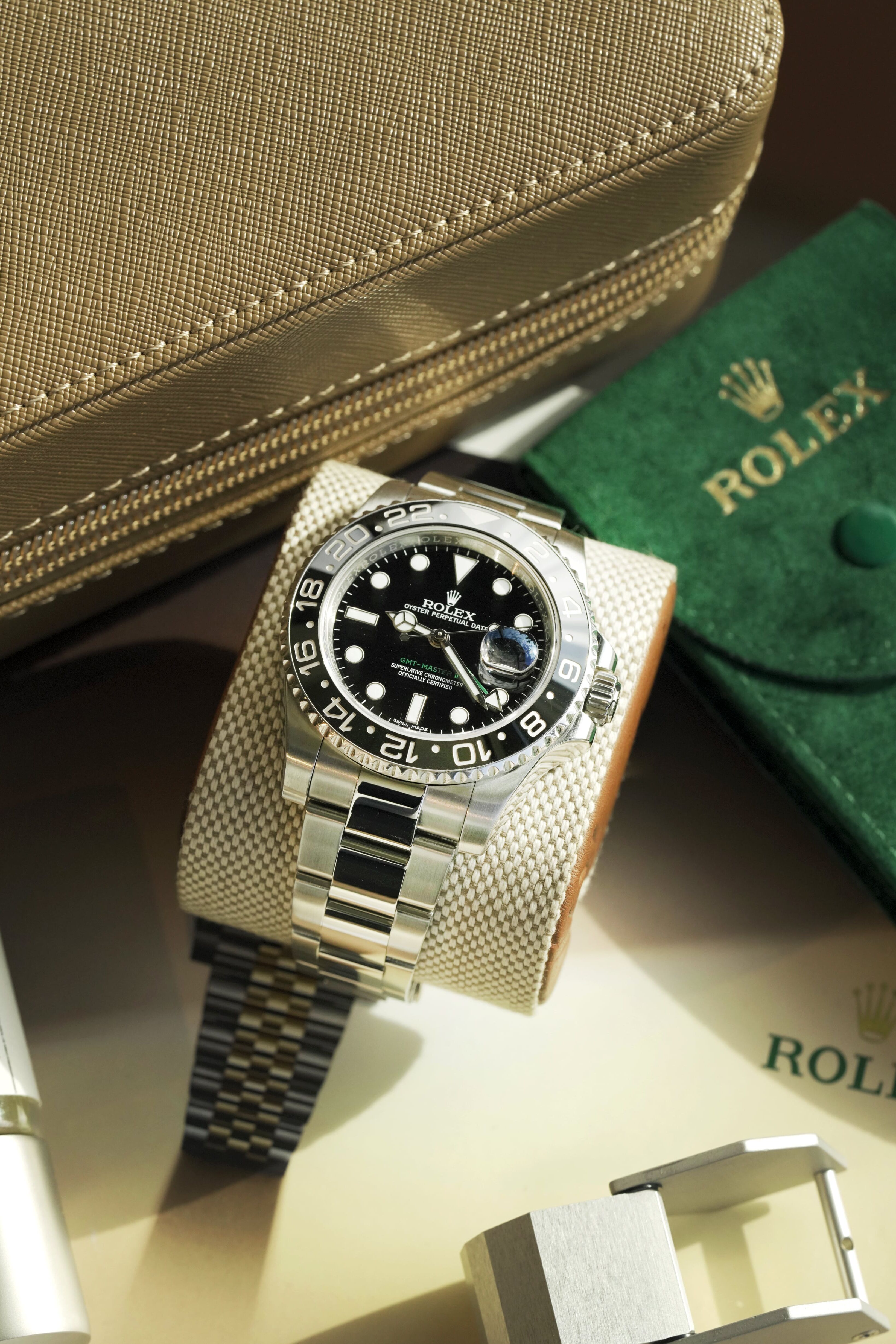 Rolex-GMT Master 116710LN-007-min